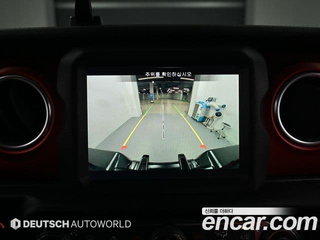 Jeep Wrangler 2020 — Photo 13/20