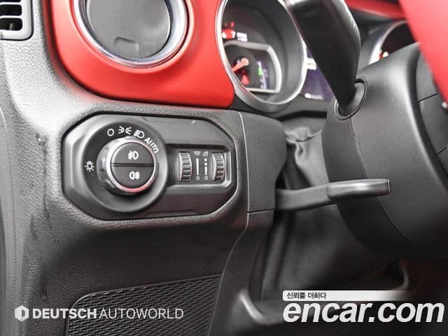 Jeep Wrangler 2020 — Photo 17/20