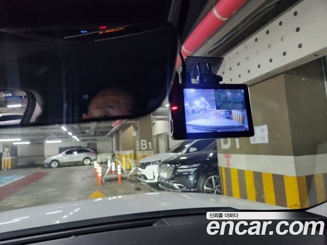 Hyundai Santa Fe 2023 — Şəkil 16/19