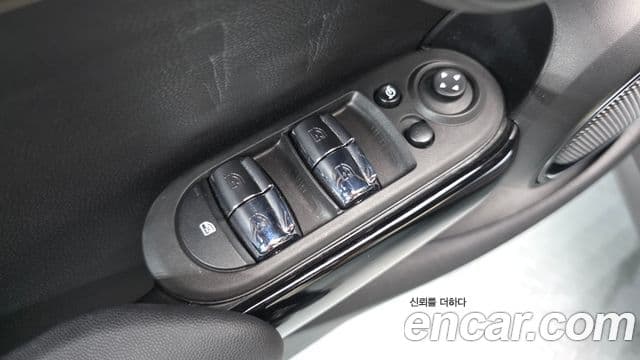 Mini Cooper 2022 — фото 19 из 20