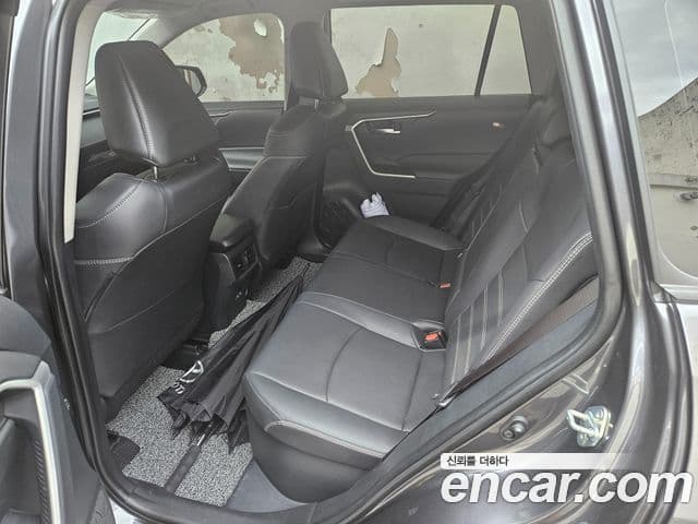Toyota RAV4 2025 — ფოტო 5/7
