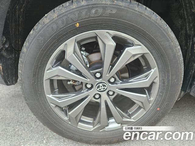 Toyota RAV4 2025 — ფოტო 6/7