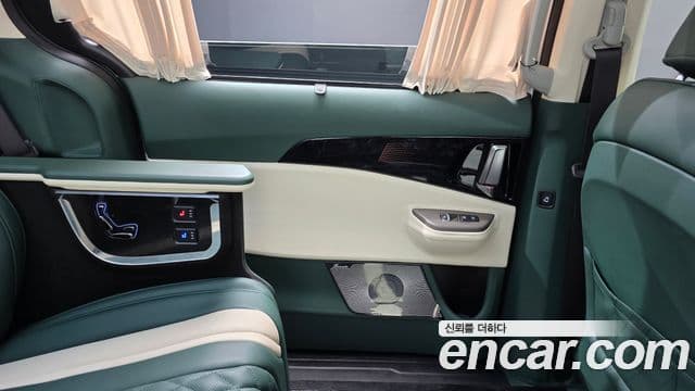 Kia Carnival 2024 — Photo 8/36