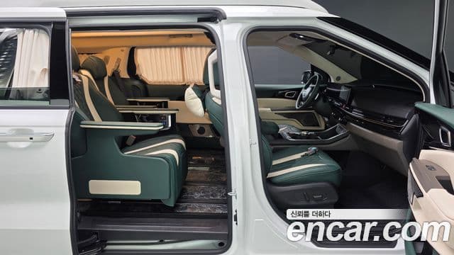 Kia Carnival 2024 — Photo 27/36