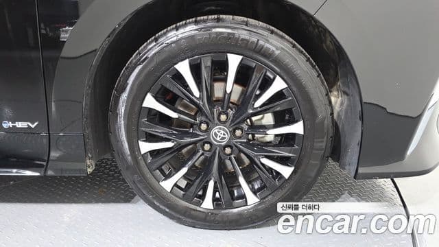Toyota Alphard 2025 — фото 5 из 20