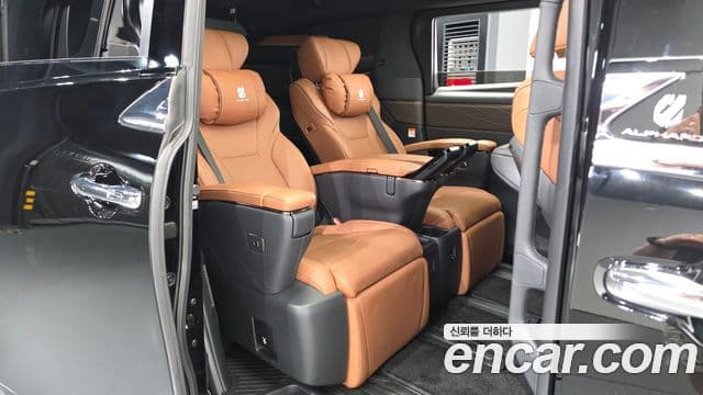 Toyota Alphard 2025 — ფოტო 12/20