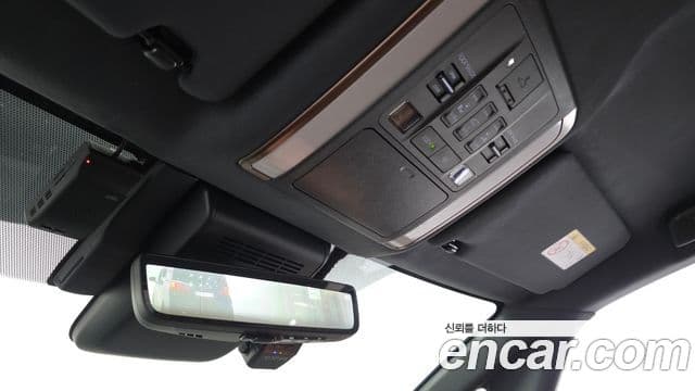 Toyota Alphard 2025 — Şəkil 35/36