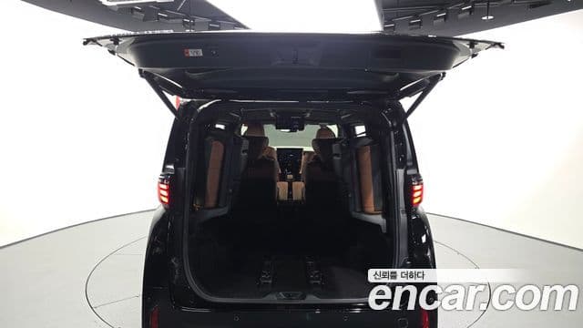 Toyota Alphard 2025 — Şəkil 6/36