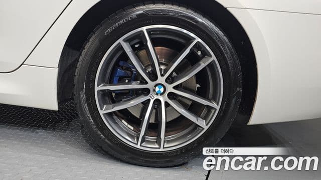 BMW 5 Series 2021 — Photo 2/34