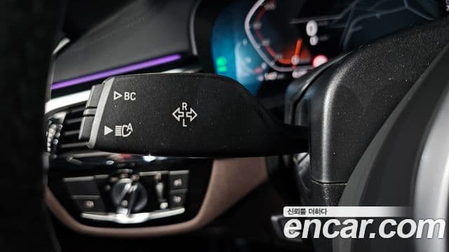 BMW 5 Series 2021 — Photo 20/34