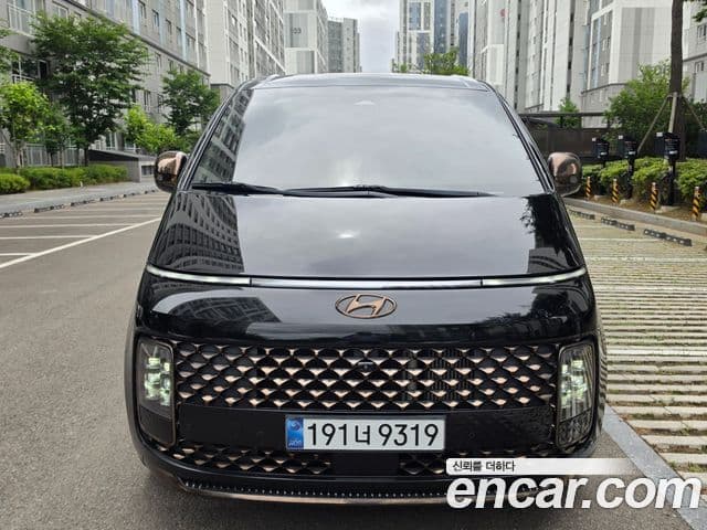 Hyundai Staria 2022 — ფოტო 9/19