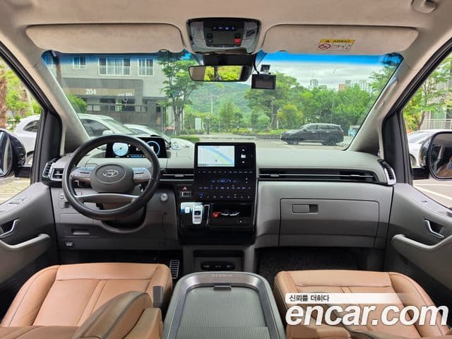 Hyundai Staria 2022 — ფოტო 4/19