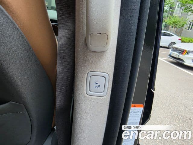 Hyundai Staria 2022 — ფოტო 18/19