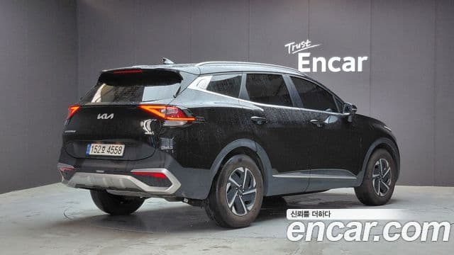 Kia Sportage 2022 — ფოტო 2/20