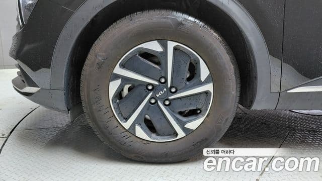 Kia Sportage 2022 — ფოტო 5/20