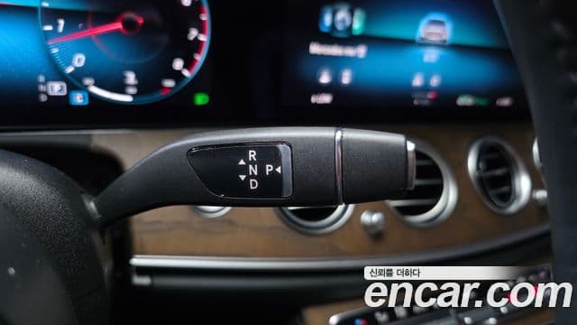 Mercedes-Benz E-Class 2021 — фото 9 из 20