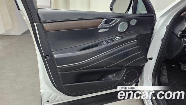 Genesis GV80 2021 — ფოტო 7/32