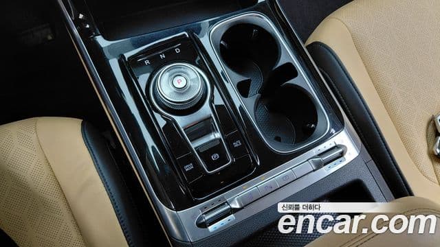 Kia Carnival 2022 — Şəkil 9/20