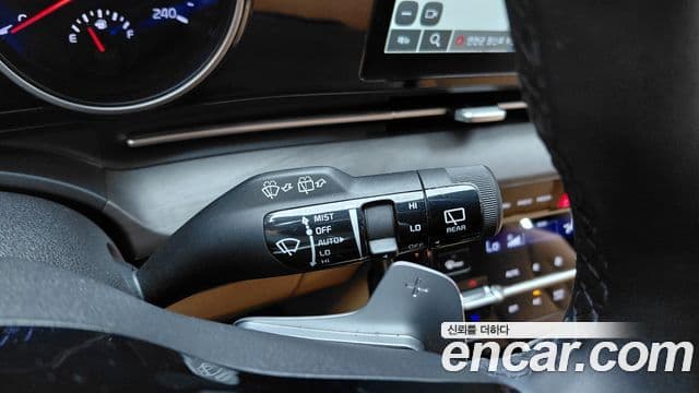 Kia Carnival 2022 — Şəkil 18/20