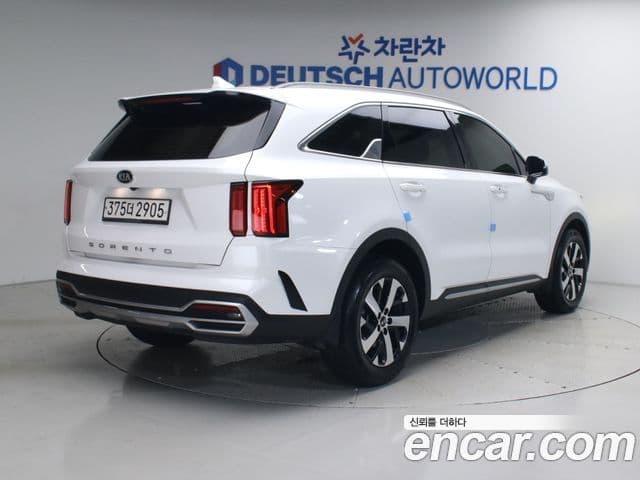 Kia Sorento 2021 — Фото 1/20