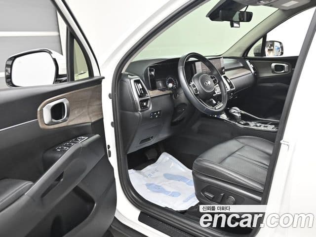 Kia Sorento 2021 — Фото 11/20