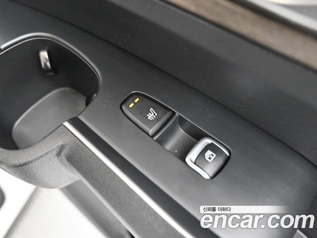 Kia Sorento 2021 — Фото 16/20