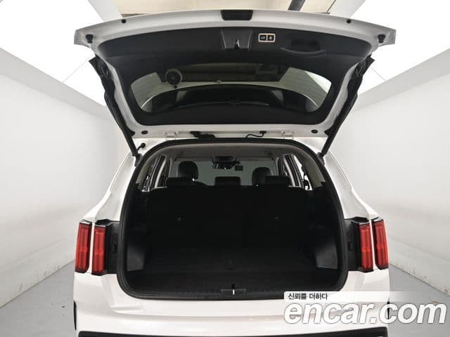 Kia Sorento 2021 — Фото 19/20