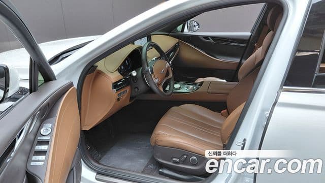 Genesis Electrified G80 2023 — фото 10 из 20