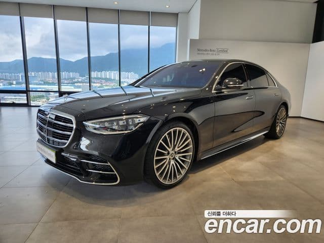 Mercedes-Benz S-Class 2025 — Фото 10/20