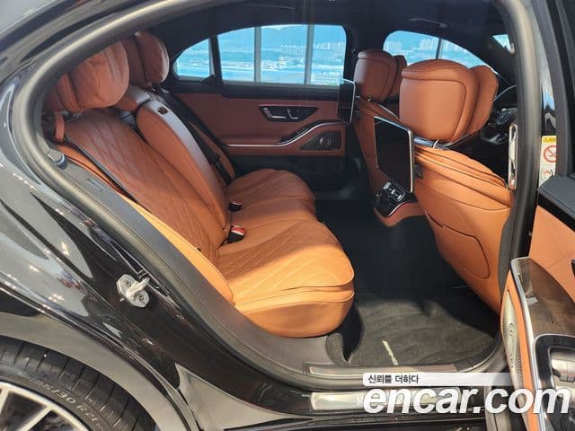 Mercedes-Benz S-Class 2025 — Фото 17/20