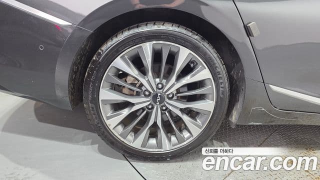 Kia K8 2021 — ფოტო 4/20