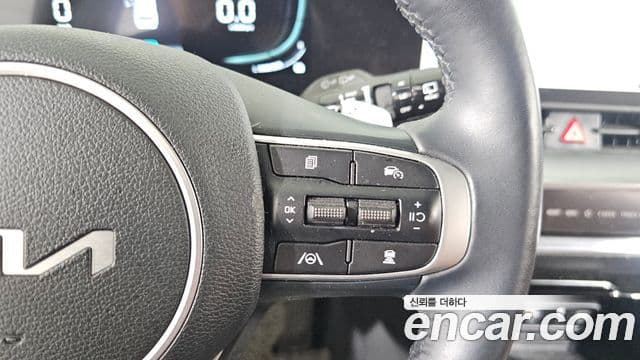 Kia Sportage 2023 — Фото 18/20