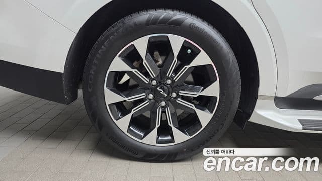Kia Carnival 2023 — Фото 5/20