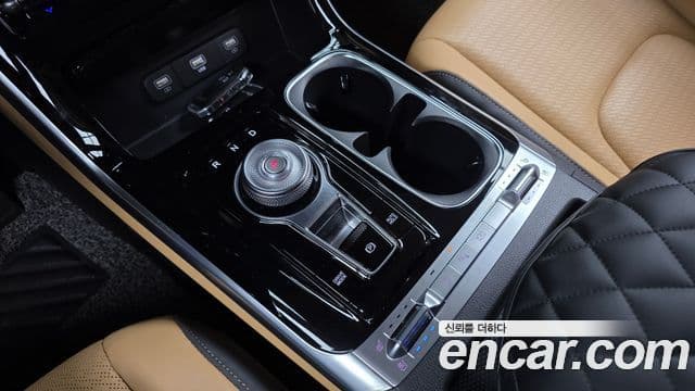 Kia Carnival 2023 — Фото 9/20