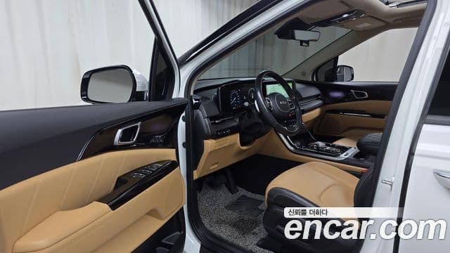 Kia Carnival 2023 — Фото 10/20