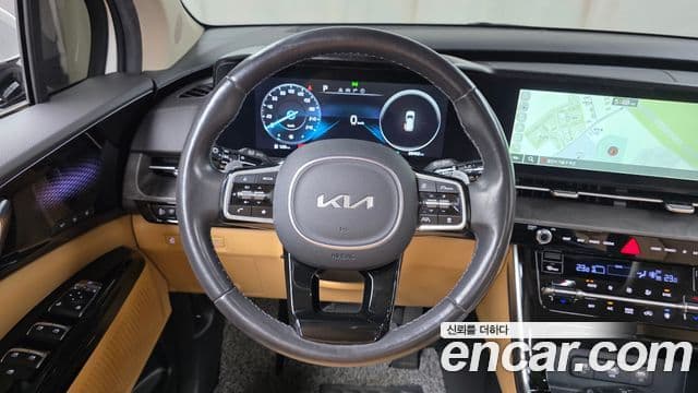 Kia Carnival 2023 — Фото 13/20