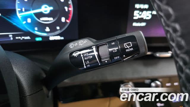 Kia Carnival 2023 — Фото 19/20