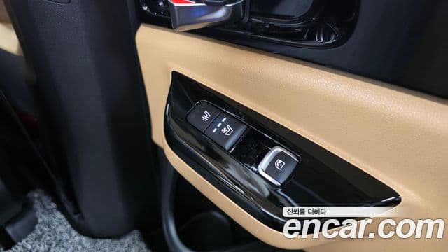 Kia Carnival 2023 — Фото 20/20