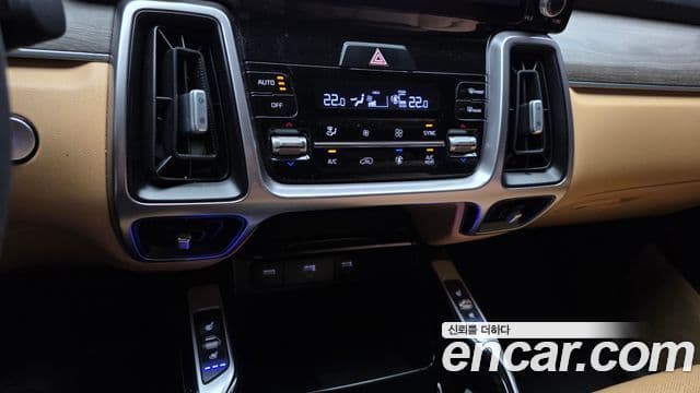 Kia Sorento 2021 — Şəkil 17/20