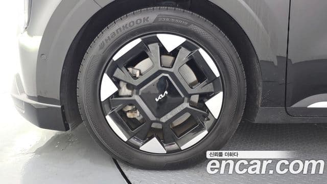 Kia Carnival 2024 — ფოტო 5/20