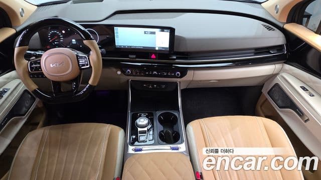 Kia Carnival 2024 — ფოტო 19/20