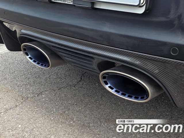 Porsche Cayenne 2022 — Şəkil 18/20