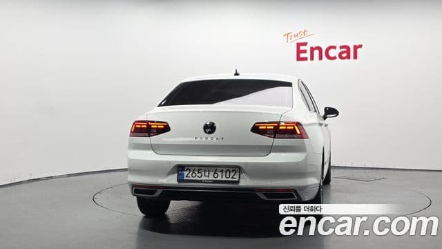 Volkswagen Passat GT 2022 — Şəkil 4/20