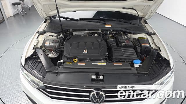 Volkswagen Passat GT 2022 — Şəkil 6/20