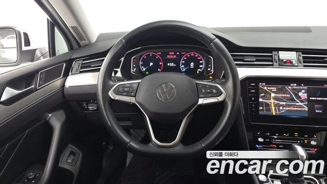 Volkswagen Passat GT 2022 — Şəkil 12/20