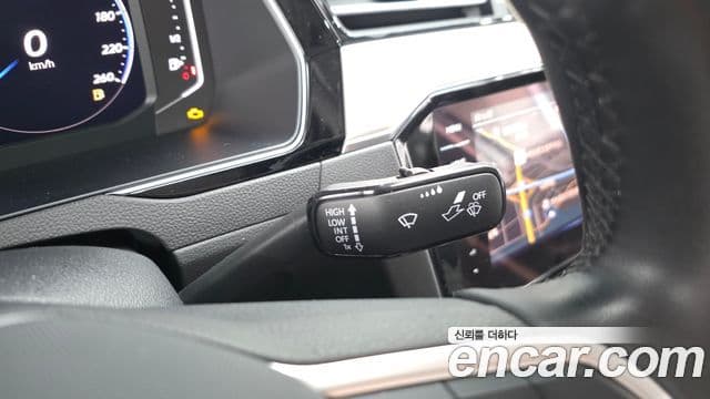 Volkswagen Passat GT 2022 — Şəkil 18/20