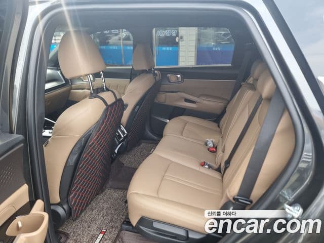 Kia Sorento 2025 — ფოტო 8/19