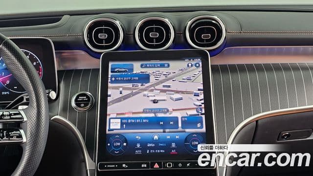 Mercedes-Benz GLC-Class 2024 — Фото 13/20