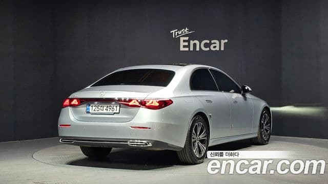 Mercedes-Benz E-Class 2024 — Şəkil 2/20