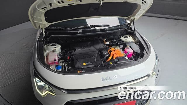 Kia Niro 2022 — ფოტო 6/20